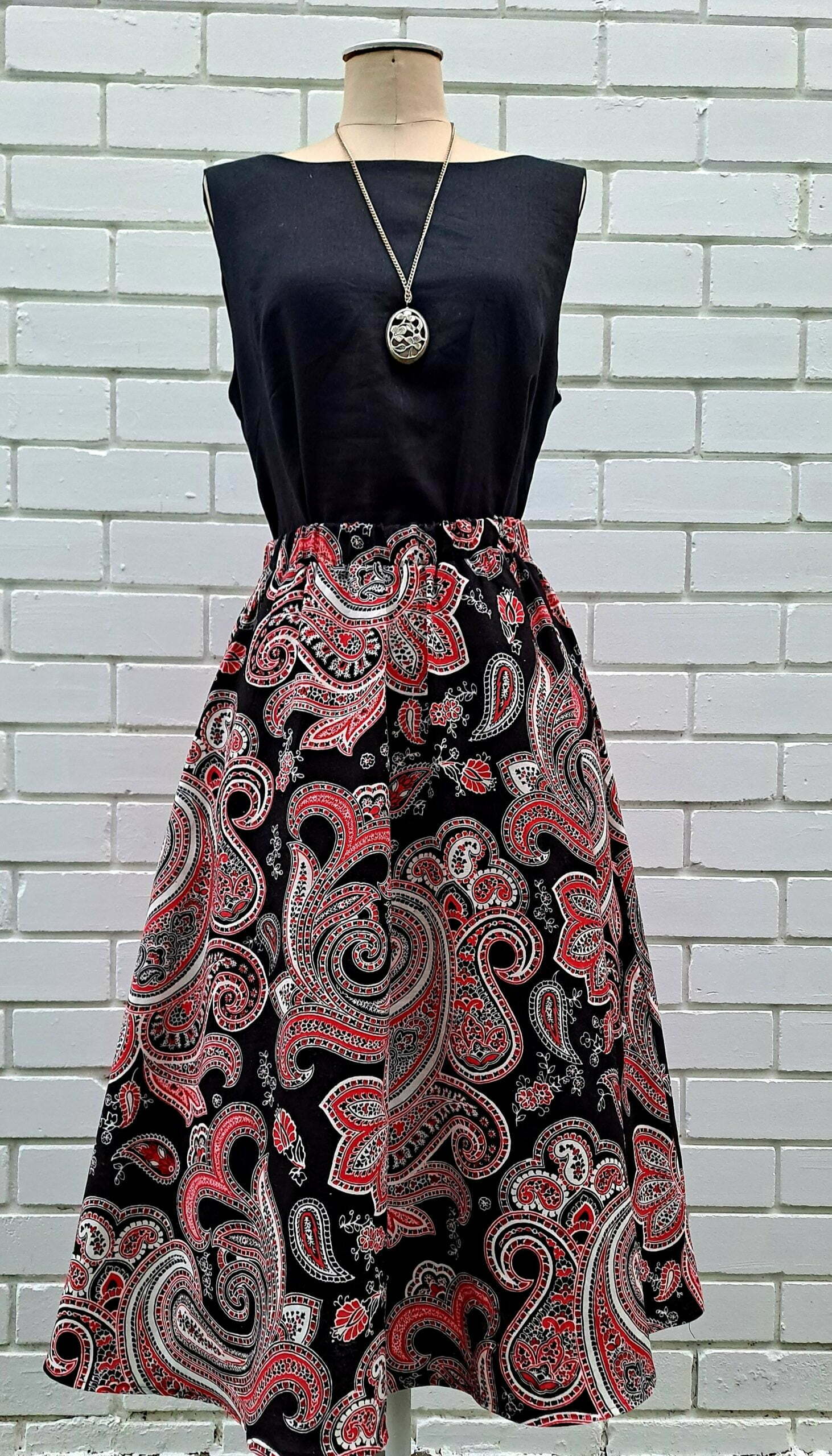 Ladies Skirt